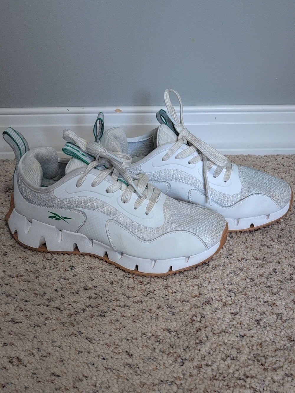 Reebok Zig Dynamica Running Shoes Sneakers Women's Size 8 White Green